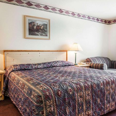 Rodeway Inn & Suites Spokane Extérieur photo