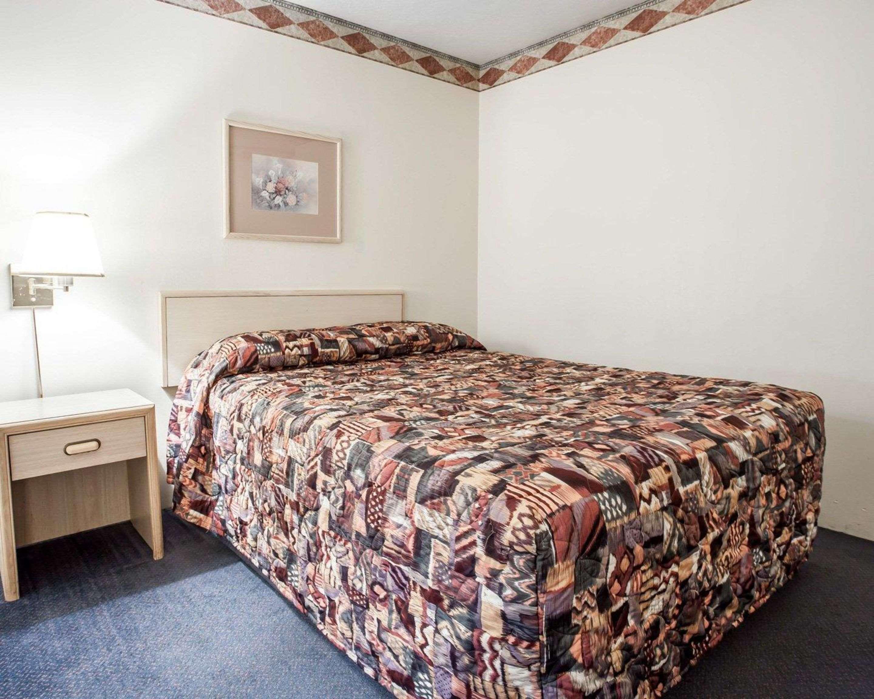 Rodeway Inn & Suites Spokane Extérieur photo