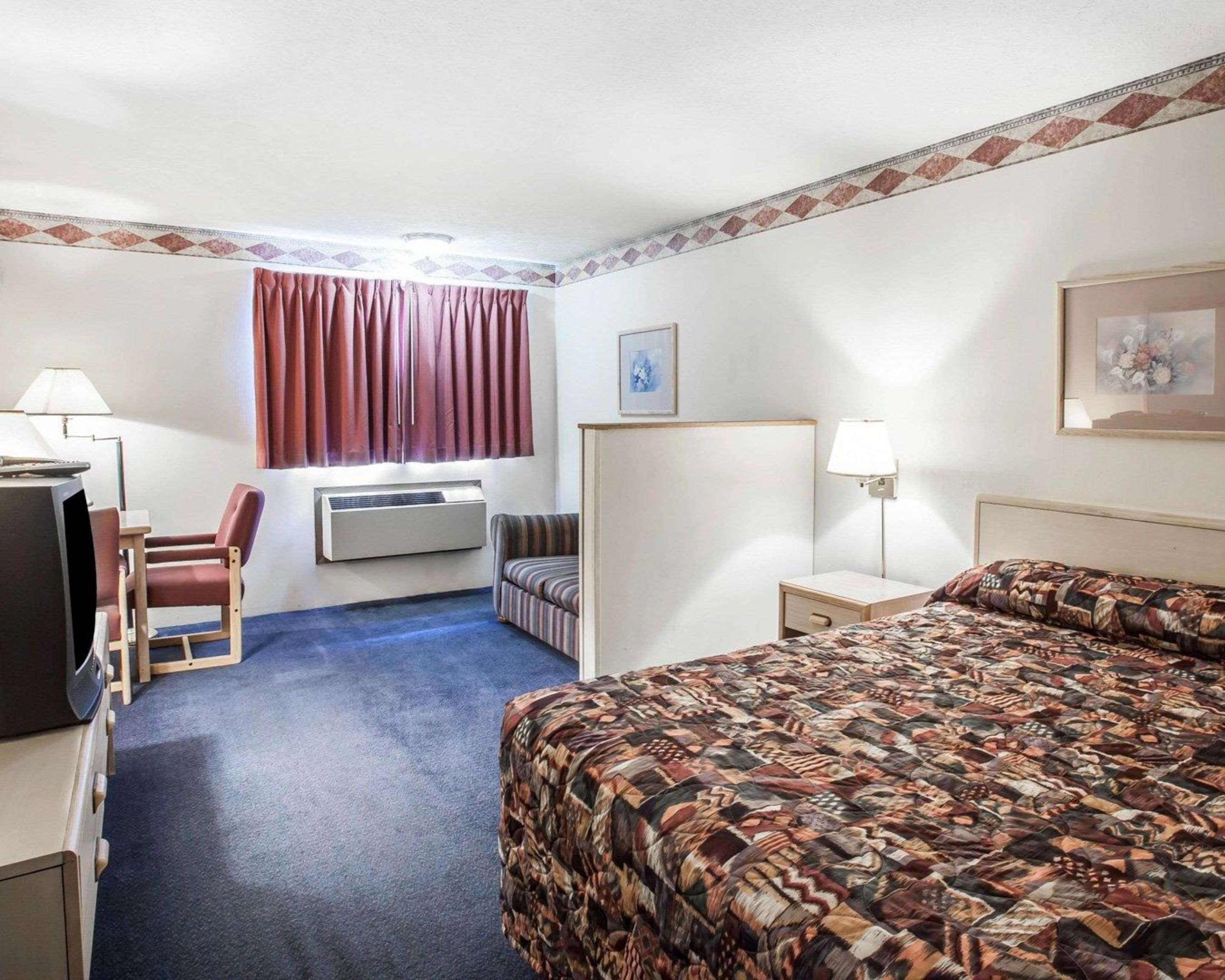 Rodeway Inn & Suites Spokane Extérieur photo