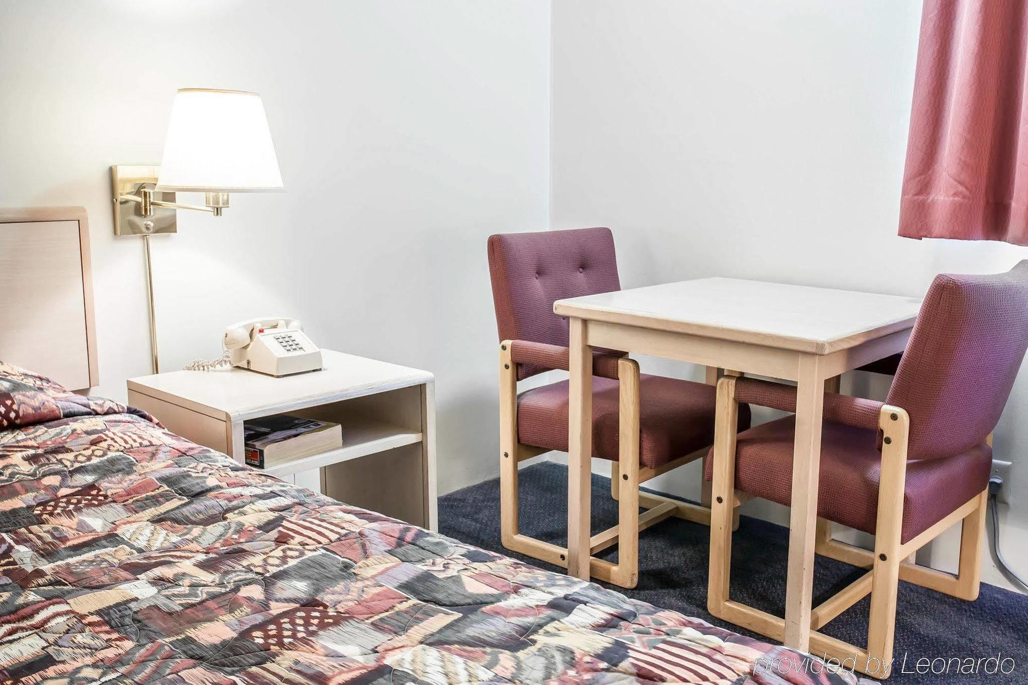 Rodeway Inn & Suites Spokane Extérieur photo